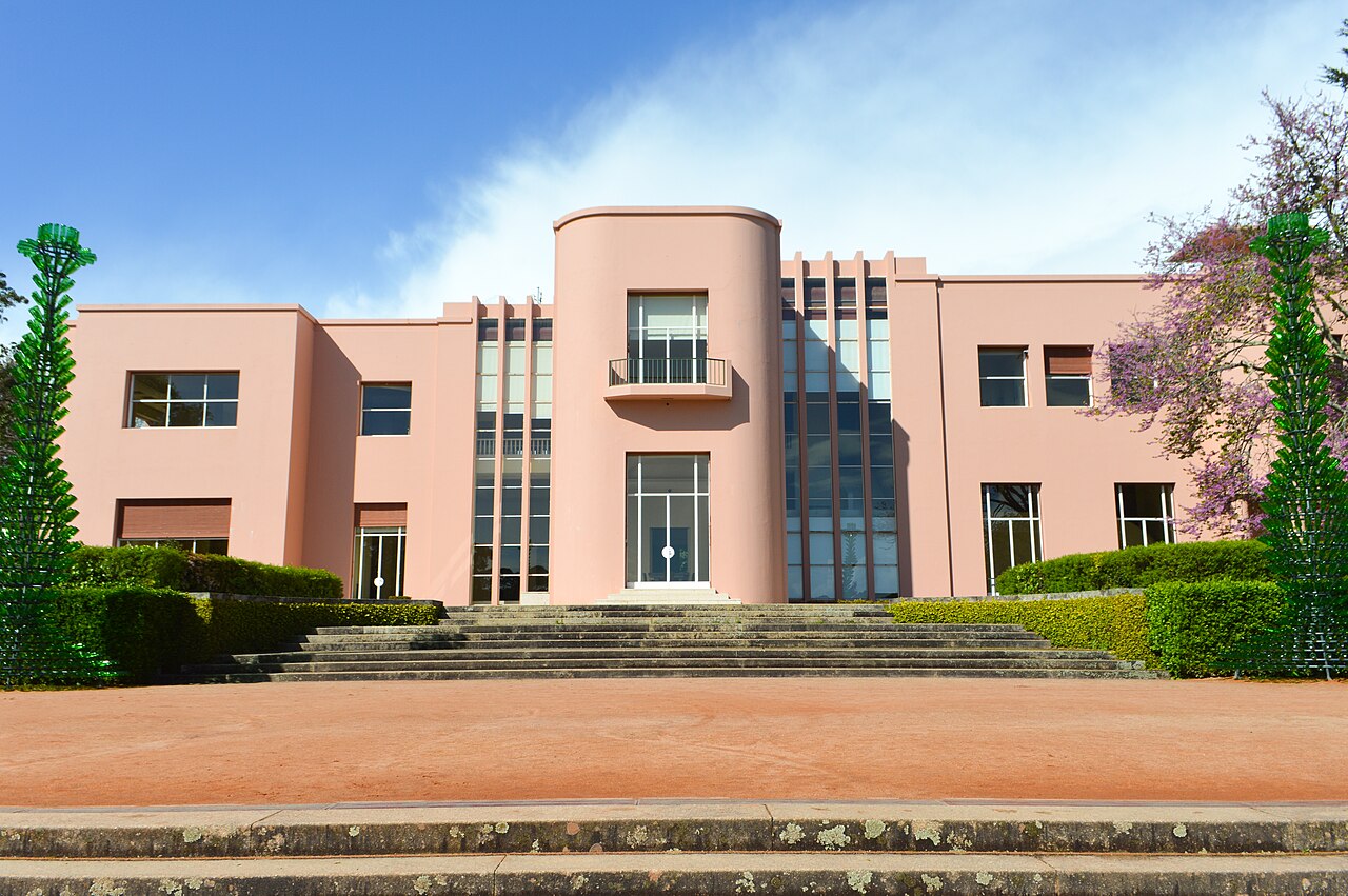 Art deco mansion